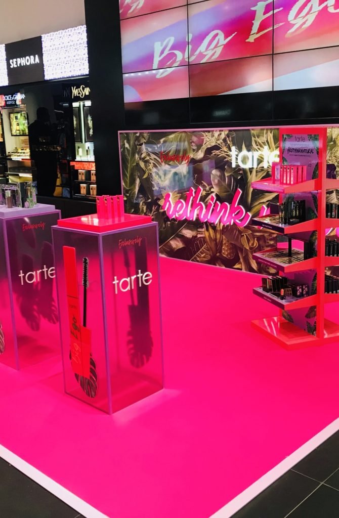 Sephora entrance tarte podium (1)