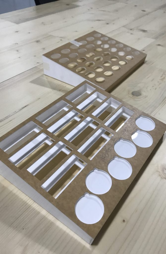 acrylic trays (2)