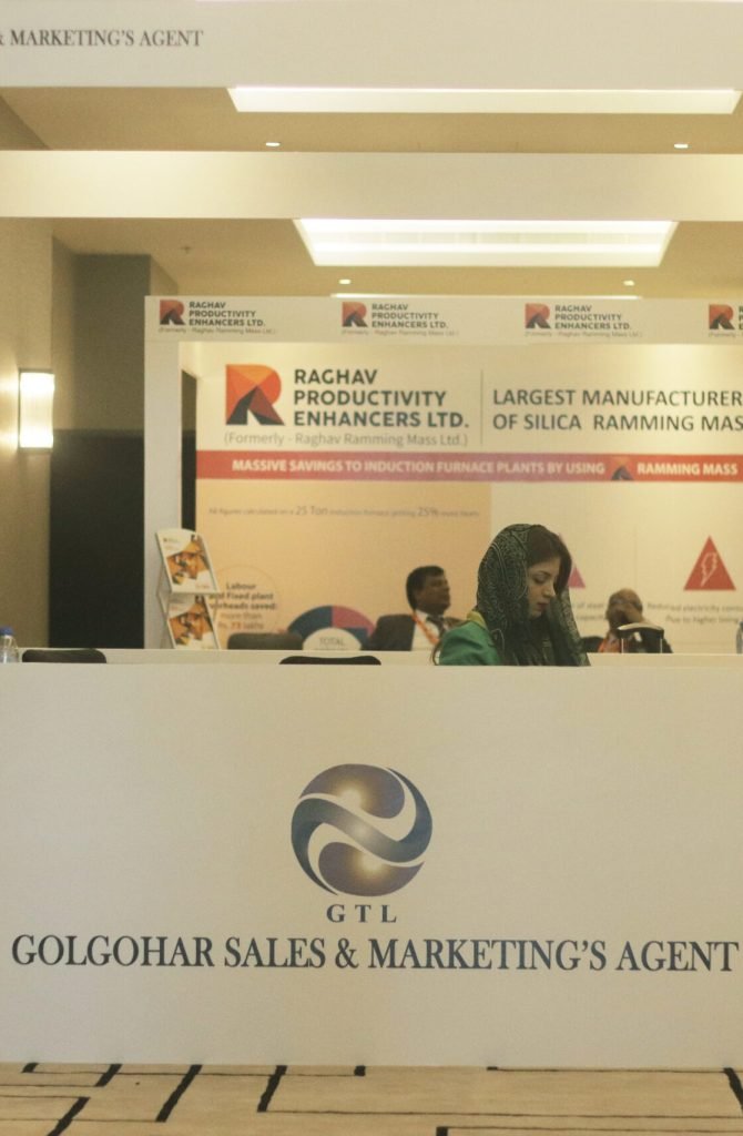 final exhibition stand (2)