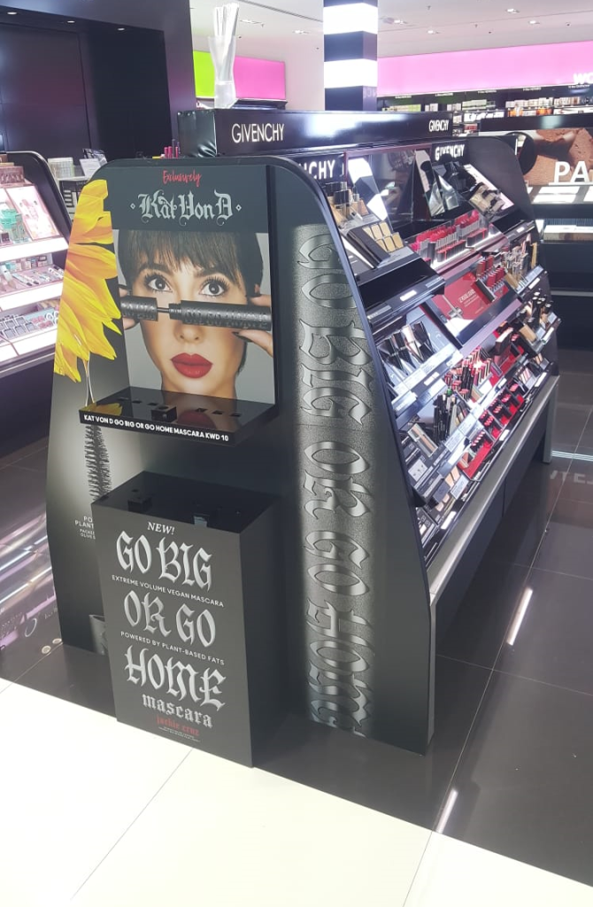 kat von d gondola installation (5)