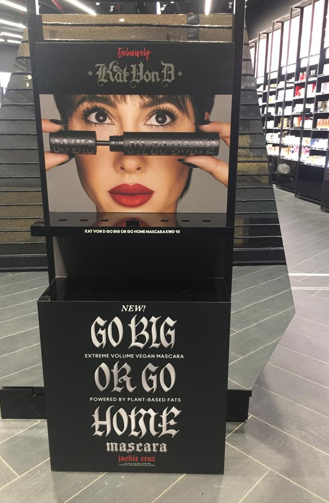 kat von d gondola installation (9)
